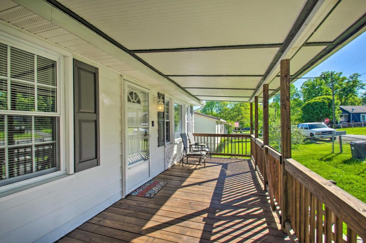 Dog-Friendly Fayetteville Home With Hot Tub! Εξωτερικό φωτογραφία