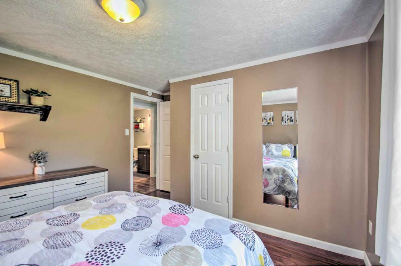 Dog-Friendly Fayetteville Home With Hot Tub! Εξωτερικό φωτογραφία