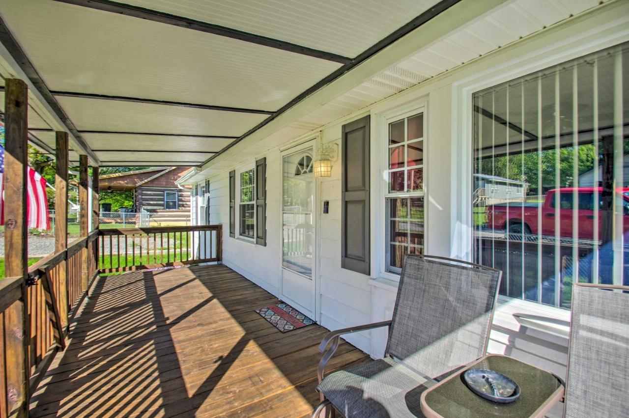 Dog-Friendly Fayetteville Home With Hot Tub! Εξωτερικό φωτογραφία